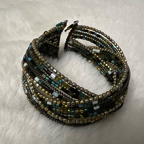 Cuff Bracelet - Picture 2 of 8